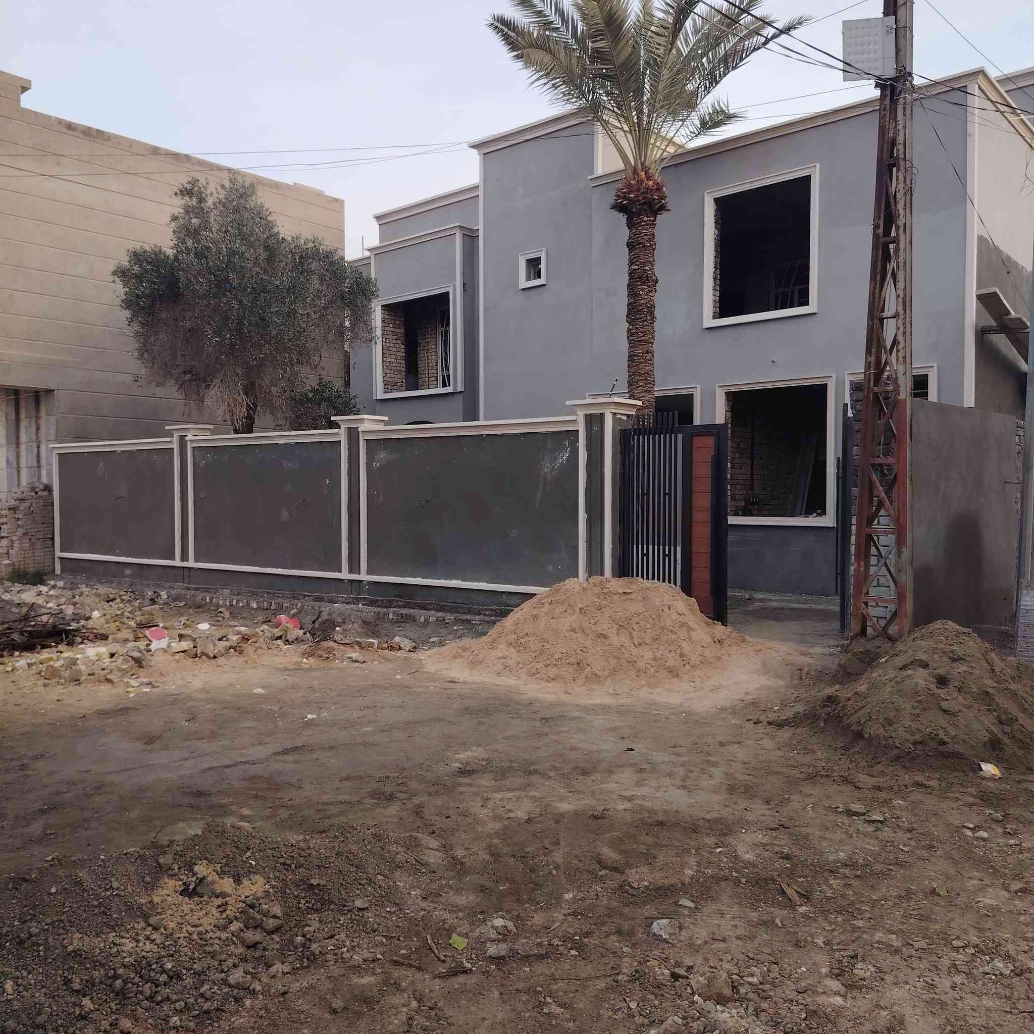 السلام عليكم خلفه لبخ ابياض وجراره وتكنيد شغل واجهات وديكورات وفوم وتقطيع وابياض رقمي للتواصل واتساب واتصال ***********
