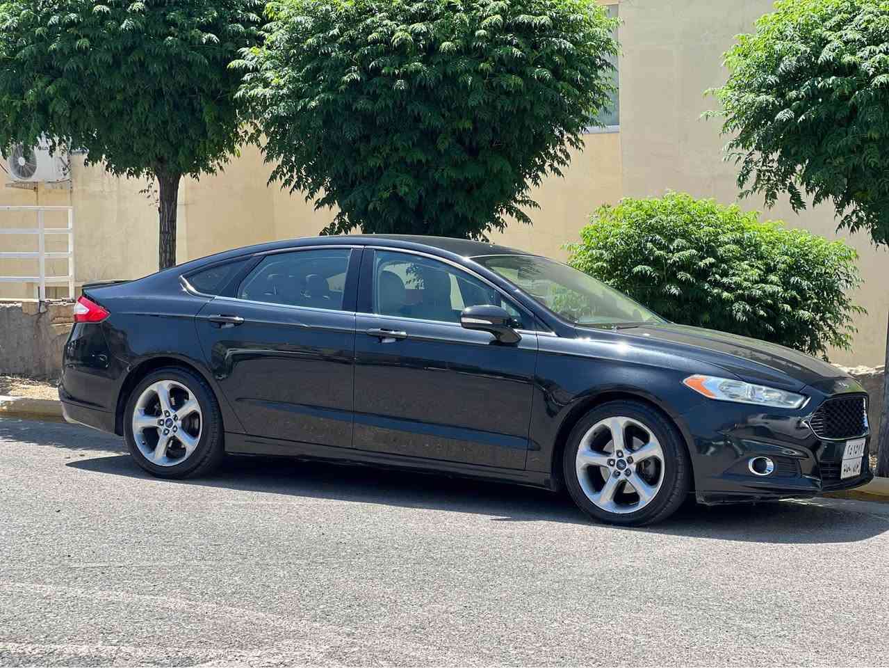 فورد ڤيوشن ٢٠١٣ مه كينه ١.٦ توربؤ  مواسه فا ت SE ناوزه ودشاشه و كاميره  كؤدى ده رگا حاسه ئاوينه هيته ر ٢ پارچه ى بؤياخه ده رگاى دواى سايه ق و چه مه له قى دواوه بئ ناوگرتن بئ ئيرباگ گير و مه كينه به شه رت سه ر ف و دوكه ل و بوخارى نيه سه نه وى تازه به سه ر چوه گورينه وه ش ئه كه م نرخى ٨٥ مه جاليكى كه م سليمانى *********** السليمانية, العراق
