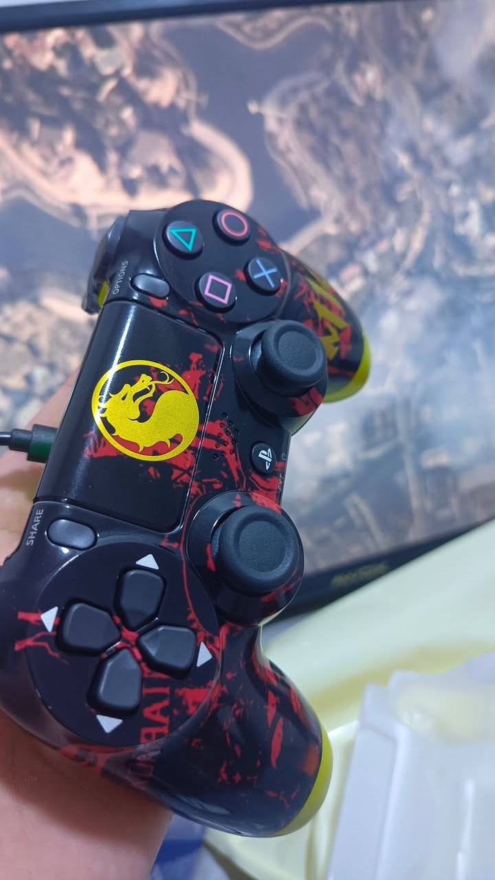 سلام عليكم جوستكات بلي فور وحدة اصلية مال بآلة والثانية تجارية جديدة سعر القطعتين 35 ألف مكاني بغداد حي الجهاد للاستفسار ***********
