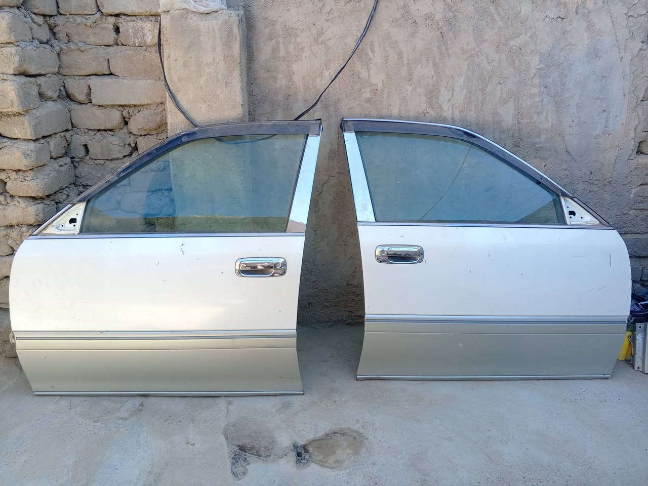 السلام عليكم 4 بيبان وجاملغات 2وبطاين للبيع مكان نجف 
السعر 350 وبيهن مجال ***********
