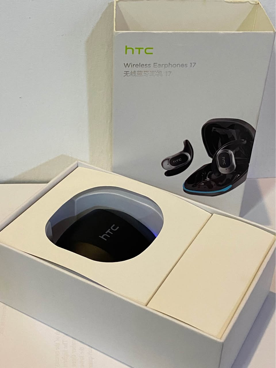 ئێرپۆدی HTC كوالیتی به‌رز به‌كارنه‌هاتوو
سماعة HTC غير مستخدم بجودة عالية

 WhatsApp / Telegram / Viber
(***********) كويسينجاك, أربيل
