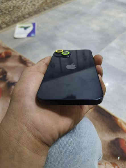 ايفون 13 
البطاريه 100٪
نظافة 100٪
ضمان ماستر 
شرق اوسط 
غراضه كامله 
قبل اسبوعين فتحته من الكرتونه 
***********
السعر خاص او اتصل عل رقم
