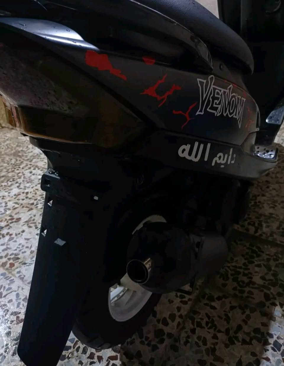 مكينه مامفتوحه ونضيفه⚙️🔗
ماكس عدله Rs100 🌹
كفرات اربع ولفات موشم 🎴
سوادات ختم واحد ويه المكينه🖋
وياله مشيف مكفولات من العواج🪭
الفچ الامامي Rpm ❤️‍🩹
شيال مزود جماليه وقوه🩵
كشن تغليف للجماليه 🌹. 
صالنصه اف ام 📯 واقيتها موجوده ماشادها🌹
دبلات امامي مزود 🌹. والبلادي موجود 
كابرتير تجاري شلعه ومعدل والبلاديه موجوده💞. 
دراجة سلف وهندر بكل الاوقات 💞. 
وبقية الدراجه مزوده تزويد خارجي للجماليه❤️‍🔥
سبب البيع دراجة متروكه وقليل استخدمها 
السعر : 650 💵 والشراي بي خير ويدلل💞
ماسنجر موجود 
والرقم : ***********
المكان : الچاير
