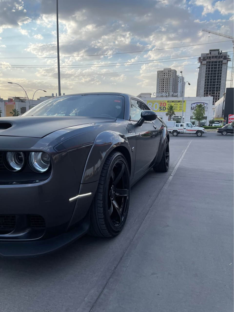 سلام عليكم 
لو فروشتن دودج جالنجر 
موديل ٢٠٢٢R/T
مواصفات R/T super trackpack
سياره كه ره فزى مرورى هه يه 
فول فول بى سلايد 
جوانكارى زورى لو كرايه له تايه و ويل له وايد بدي له داخلى 
٤٠ مايل رويشتيه 
١ پارچه و نيوى بوياغه 
سعرى قفل قفلى ١٣٠ وه ره قه قفليتى
***********
فايبر واتساب أربيل, العراق
