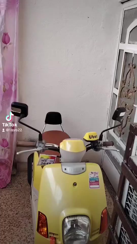 السلام عليكم دراجه كريمي للبيع مكانها بابل مقفوله من كل شيء .سعرها خاص.***********
