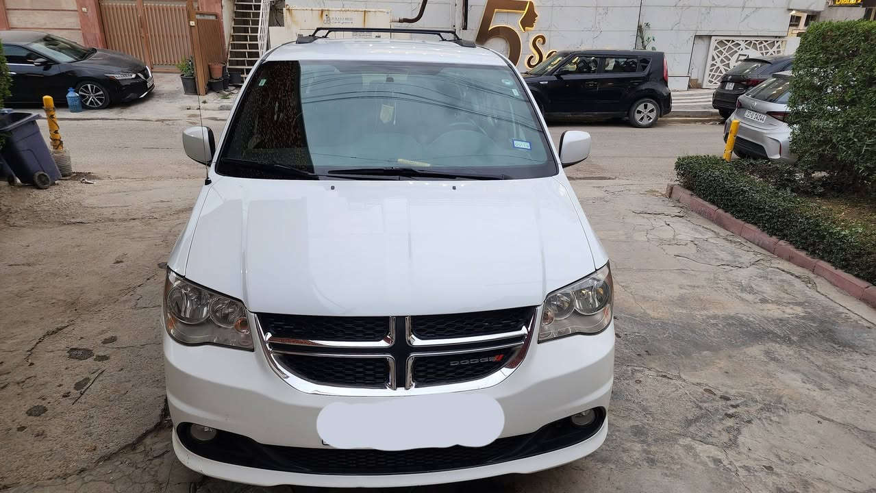 دوج كرنفان 2017 SXT للبيع
رقم أربيل – هزة جديدة 2027

سيارة نظيفة جداً ومواصفاتها كاملة، جاهزة للاستخدام بدون أي ملاحظات.

المواصفات:
7 راكب
كلين تايتل
بدون قطرة صبغ
الجامات بلادي مال شركة، بدون خدوش أو تصليح
سبايدر قمارة
تاير 17 جديد نوع دانلوب
تشغيل عن بعد
صندوق كهرباء
باب خلفي كهرباء
تبريد قوي (3 قطع ثلج) غاز الشركة
مقاعد جلد
كامرة خلفية بلادية

ماشية: 86 ألف ميل
العنوان: بغداد – زيونة
للاستفسار الاتصال على:
***********
