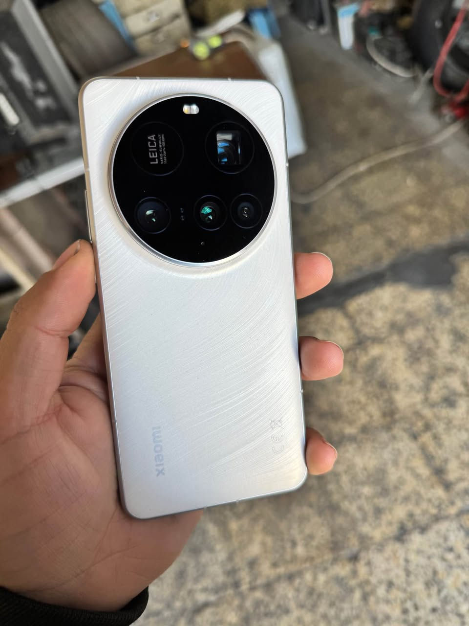 شاومي ١٥ الترا بالفلين ذاكرة 512 ورام 16 
كامل ملحقات استعمال قليل لون ابيض مموج مواصفات معروفة اقوة جهاز اندرويد بي طخة بسيطة منجوة بالكلاس متبين سعرة مليون قفلة بغداد الجهاد *********** بغداد, العراق
