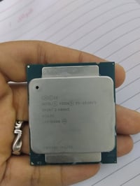 معالج • xeon e5 2620 v3 • توصيل