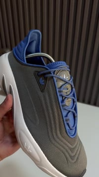 قياس 44 • طول قدم 28 ونص • قطعة أصلية