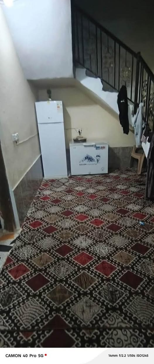 🏡 دار للبيع – فرصة مميزة 🏡     بسعر مميز جداً🔥🔥🔥
* جاهز للسكن فوراً
* من أفضل الفرص المتوفرة حاليا

📍 الموقع: المفرك – قريب جداً من سوق المفرك.

✨ مواصفات الدار:
▪️ المساحة: 125 م²
▪️ غرفتا نوم
▪️ استقبال
▪️ صالة
▪️ مطبخ
▪️ بيتونة
▪️ درج داخلي
▪️ سطح كامل
▪️ ترك (ارتداد) متر واحد من الخلف
▪️ الأرضية سيراميك بالكامل
▪️ سند طابو زراعي

🌟 منطقة مخدومة بالكامل:
✅ خط مولدة كهرباء
✅ ماء
✅ مجاري
✅ شوارع مبلطة
✅ مدارس قريبة
✅ جميع الخدمات متوفرة

🔥 فرصة مميزة للسكن أو الاستثمار بسعر مناسب.

📞 للاستفسار والمعاينة اومراسلة صفحة
***********
