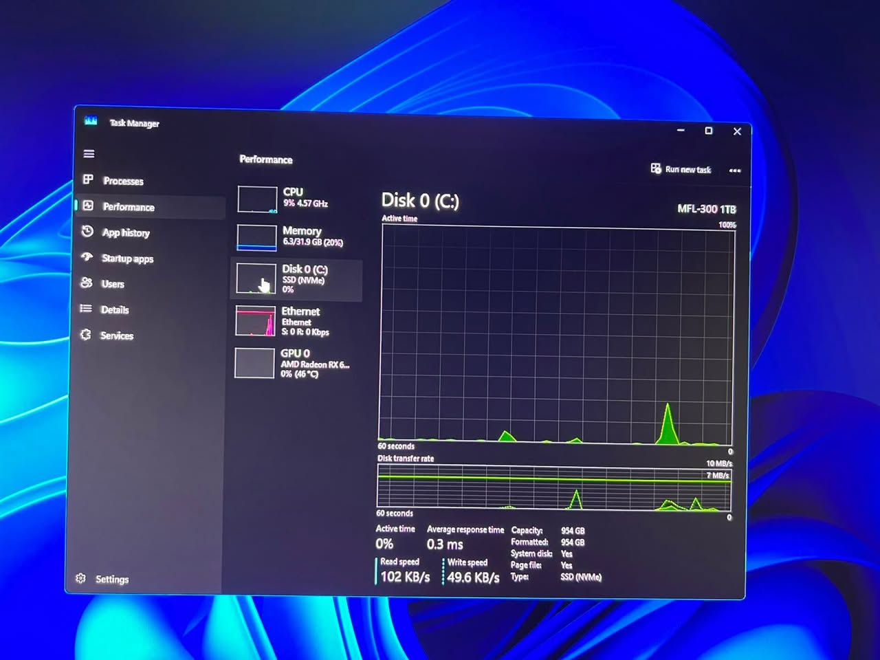 السلام عليكم
الاستعمال  اقل من شهر
السعر : 1695000
المواصفات
📍كارت شاشه Nitro+ AMD Radeon RX 6700 XT (12GB)
📍معالج cpu AMD Ryzen 5 5600X
📍رامات RAM T-Force 32G     4x8   ddr4
📍بور سبلاي AZZA MASS 650W
📍لوحته الام GIGABYTE B550M AORUS ELITE AM4
📍شاشه ASUS TUF Gaming 27" 2K HDR Gaming Monitor (VG27AQ) - QHD (2560 x 1440), 165Hz (Supports 144Hz), 1ms, Extreme Low Motion Blur, Speaker, G-SYNC Compatible, VESA Mountable, DisplayPort, HDMI,Black
📍1TB SDD

📍كيبورد Redragon K618 HORUS Wireless وتكدر تستخدم واير 
📍سماعه Razer Kraken Ultimate
📍ماوس Razer Viper
📍ماوس باد


**إذا كنت صاحب هذا الإعلان وتريد حذفه لأي سبب، رجاءا أرسل رسالة إلى الدعم الفني**