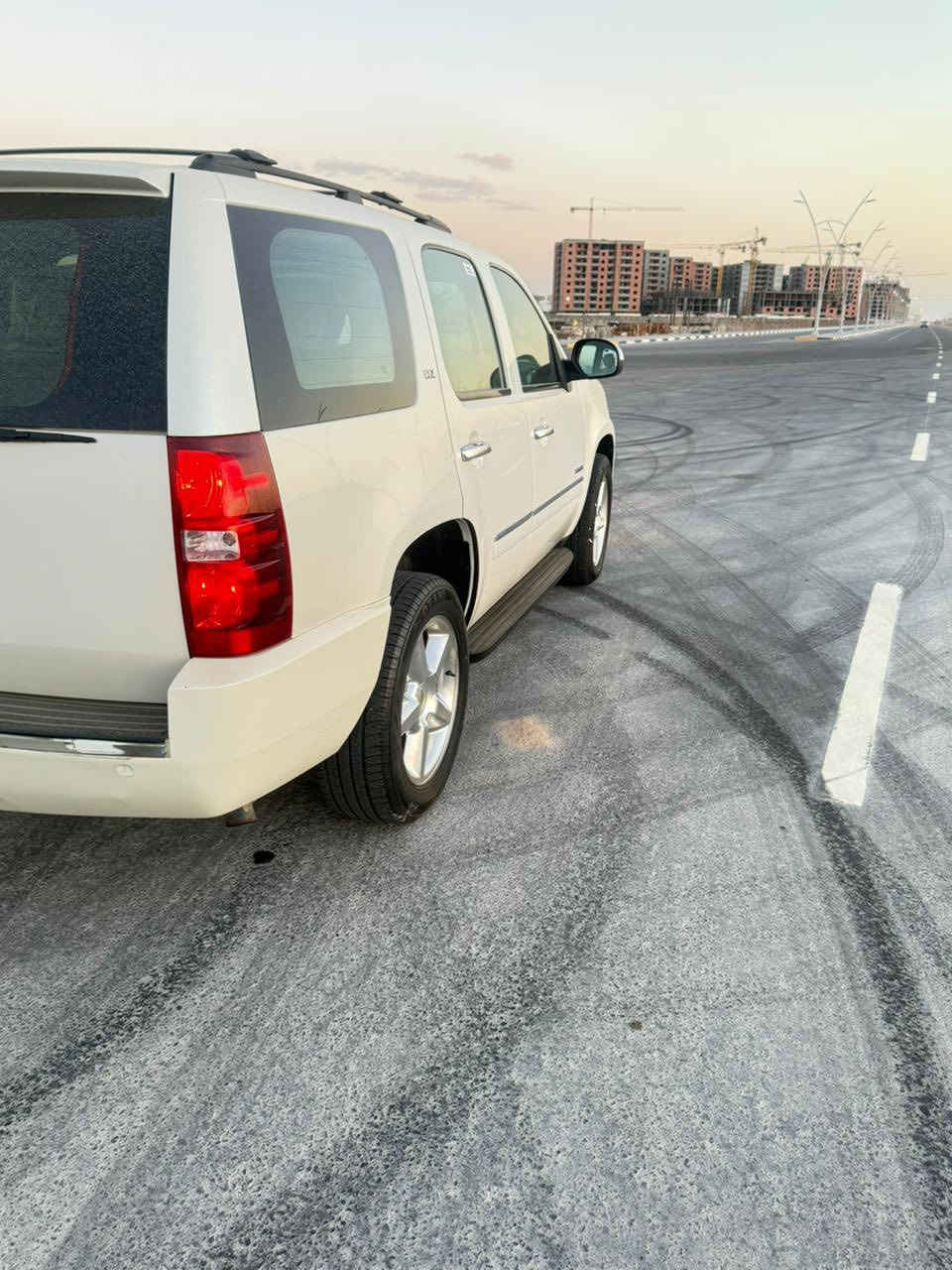 سلام عليكم تاهو ادوات حاويه مكفوله كص وضربه وفتح صبغ مكانات تجميلي موديل2013 ماشيه 170الف خليجيLTZ مكانه بلبصره هاتف***********
