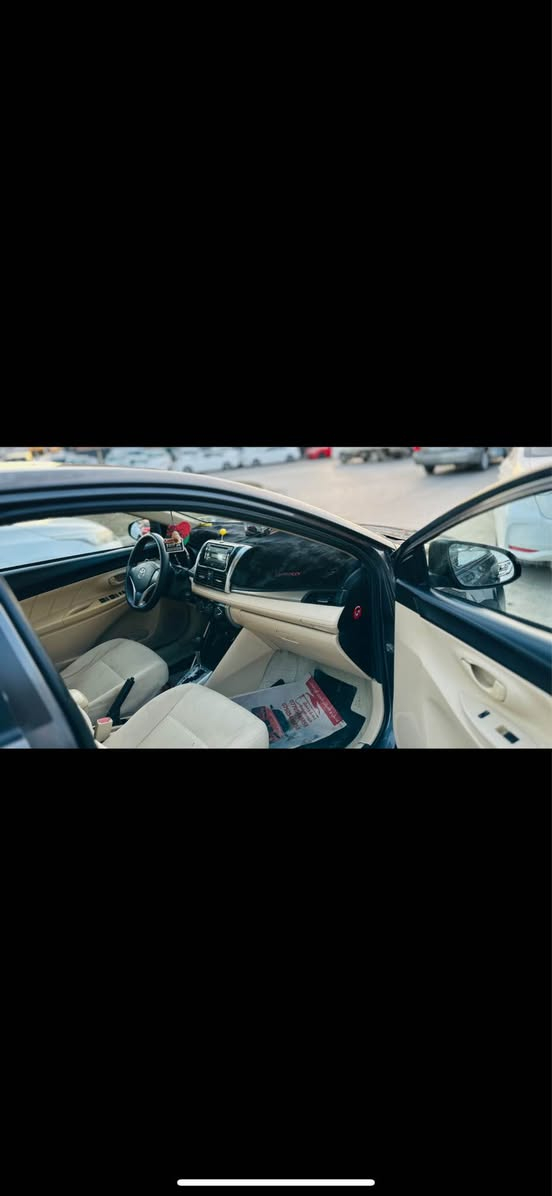 تويوتا يارس ٢٠١٥ خليجى ناوزه رد كير ئؤتؤماتيك مه كينه بچوك سه نه وى تازه يه تا كؤتاى ٢٠٢٩سە یارە کی بئ مە سروف مالى دۆستە  تە حول خرامە و تە برید گئر مە کینە بە شەرت تە نها (١٩٢)هە زار رۆیشتوە بە بۆیاخ عام ئە یفرۆشم  ژ.م *********** السليمانية, العراق
