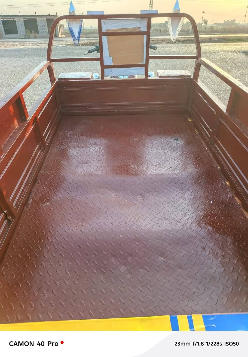 السلام عليكم ستوته للبيع موديل 15 مقفوله كفاله عامه محرك 23 مالكها بابل تجمع تساهله اوراق كفاله عامه مليون 200 و50 وبيها مجال***********
