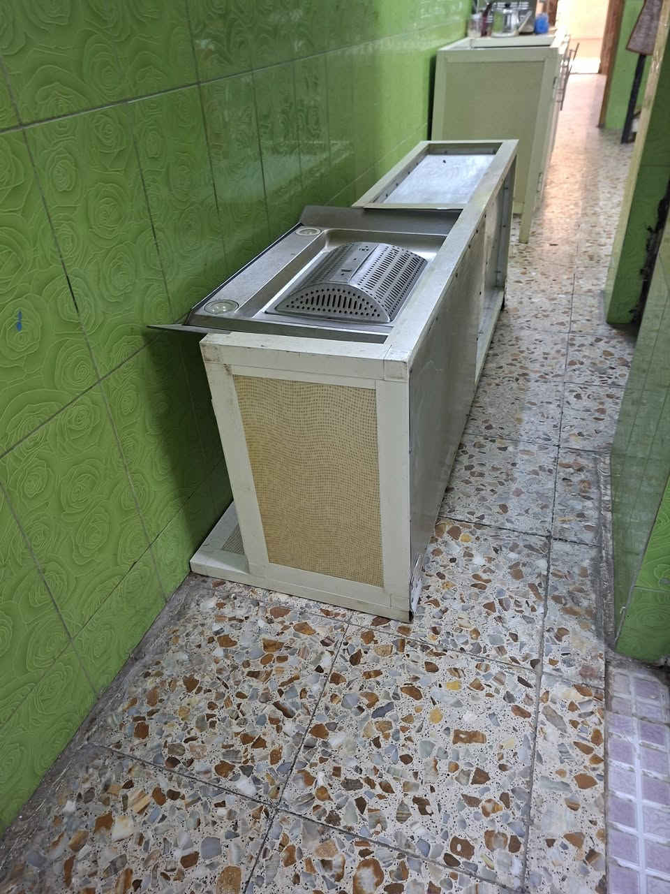 كاونتر ٣قطع السعر ٣٠٠الف الثلاجه ١٥٠الف الغساله ٢٠٠الف الكنتور ٢٠٠الف هاتف ***********
