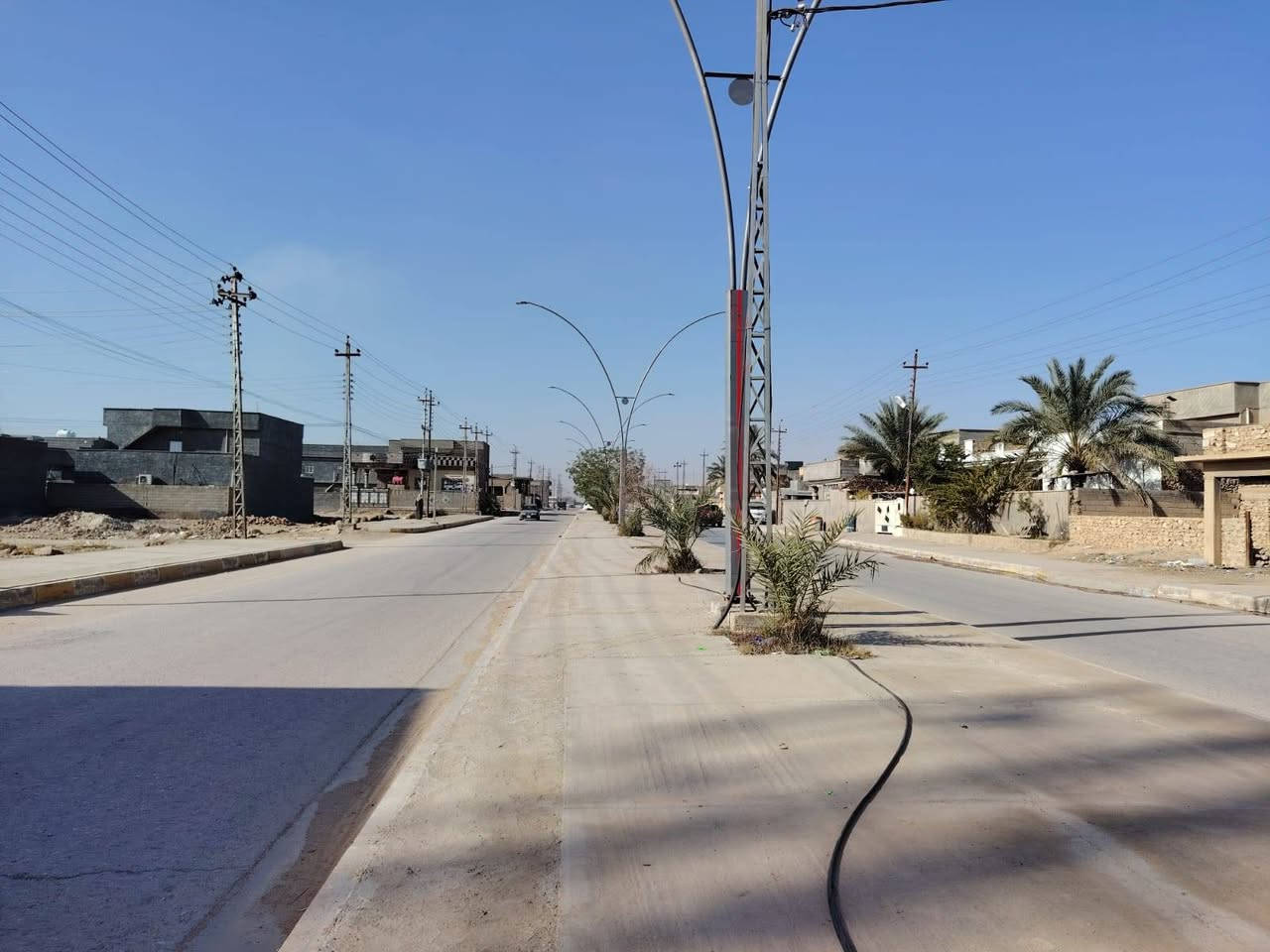 عمارة للبيع طابو صرف ركن على الشارع العام بحي العسكري
قرب دائرة شبكات حديثة 
المساحة 277متر
الطابق الأول 
5 محلات 
الطابق الثاني 
3شقق 
كما موضحه في الصور ادناه
السعر/ 155 مليون قابل لتفاوض 
عنوان المكتب 
الانبار/حديثة/حي العسكري/مقابل أسواق علي نصيف 
للاستفسار الاتصال على الرقم 
***********
