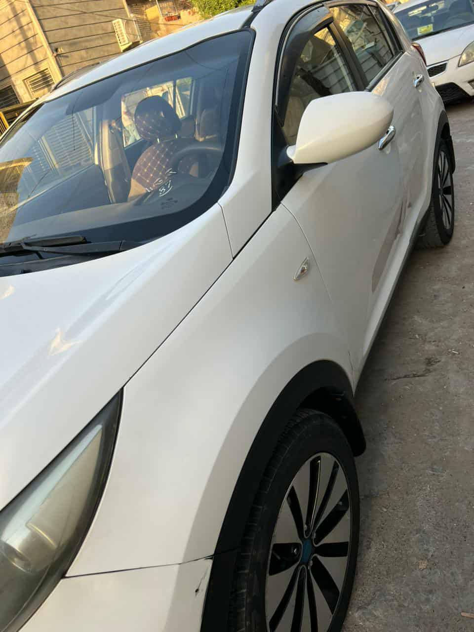 السلام عليكم سبورتج 11رقم ربيل محرك 2400سياره جديده قطعتين سبغ مكفوله من بجم ودواخل سونرسياره موجود ويا صور سعرها 115 وبيها مجال رقم تلفون ***********
