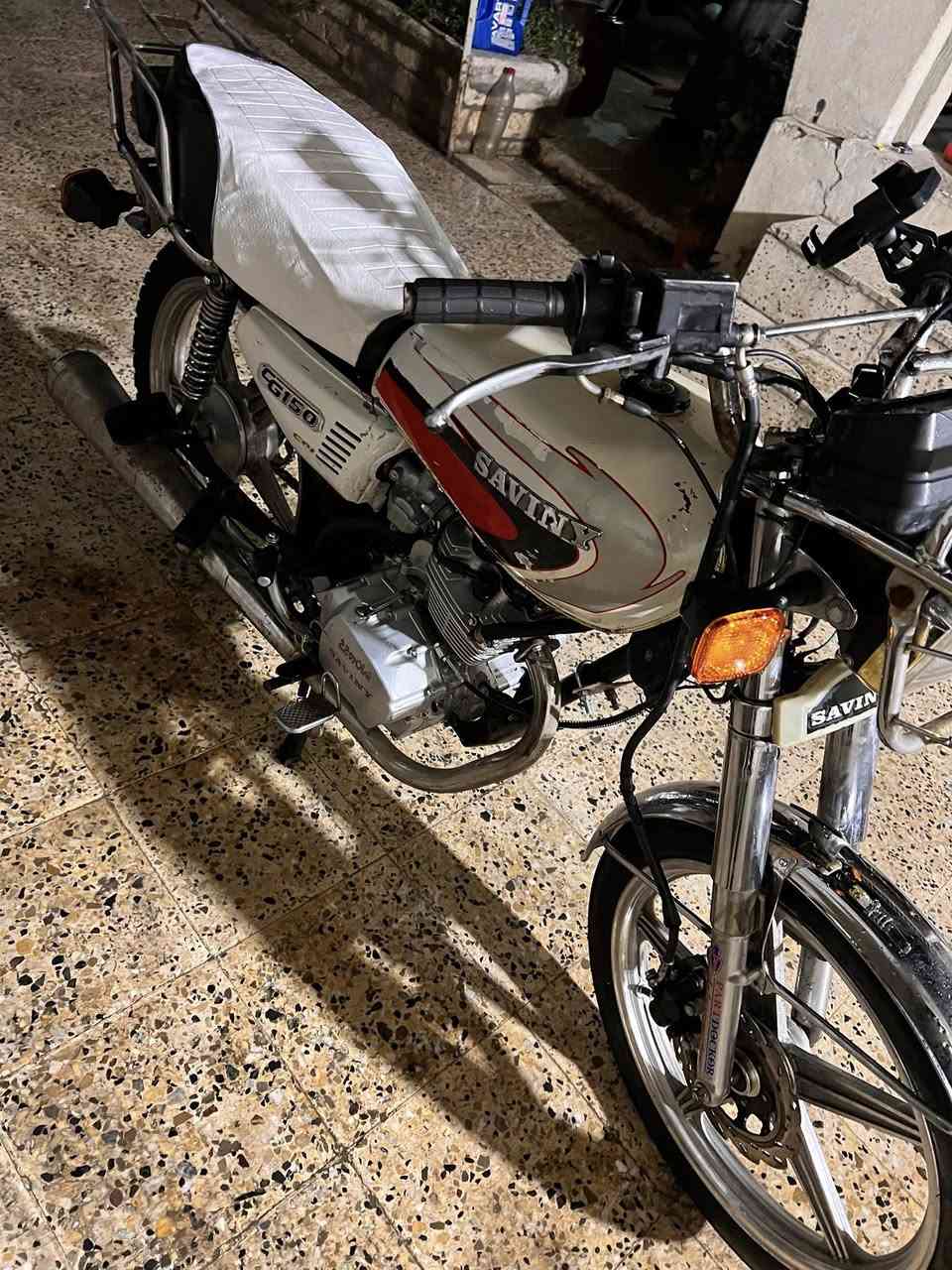 ً
ماطور سيفان للبيع مرقم شرط التحويل معمر جديد شرط لا صرف لا نفخ لا دخان لاصوت محرك 150 كلو شغال عدا البك لايت نكرة سلف ونص هندر يشتغل ما ينكط دهن مكينة دمعه صافية من الصوت بريكات جدد سعر ملون و ٤٥٠ عنوان موصل ايمن تواصل عل رقم او خاص ***********
