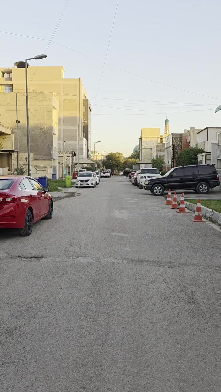 #اليــــــــــــرمــــــــــــــوك 
 
بيت كلاسيك محدث سكني للبيـــــع 
فــي اليرمـــوك قرب جامع الشواف
محلة 616

#مســــــاحــة_200_متــــــــر

#واجهـــــــــة_8_متــــــــــر

#النــــــــــزال_25_متـــــر

        يحتوي على 
٤ غرف نوم ... صالة ضيوف
مطبخ .. حمام.. صالة داخلية 
منور .. كراج

#سعر_المتر_43_ورقة
 ( التفاوض مع صاحب العقار مباشر )

______

كل ما هو جديد ومميز وراقي سوف تجده متوفر لدينا 

نكفيك عناء البحث لتمتلك اليوم عقار الغد 

عزيزي الزبون 
كل ما عليك الأتصال بكادر المكتب المختص 
للبحث على عقارك وانت في بيتك 
والكادر ايضا يغنيك عن عرض عقارك للبيع او للأيجار 
وهو قادر على بيعه او ايجاره في خلال فتره زمنيه قليله 

______
ليصلك  جميع العروض  العقارية تابع الصفحة 

https://www.instagram.com/albaz.00?igsh=MTY5d3RxaXg5b28zbw==

https://www.facebook.com/profile.php?id=61566332761347&mibextid=ZbWKwL

للأستفسار ...
  تفضلو بزياره الى المكتب 
 بغداد .. اليرموك ..

او الأستفسار ع الارقام ادناه 
 (متوفر واتساب )

‏ 0774 688 8480 

 #عقارات_بغداد #عقارات_اليرموك_المأمون_الداخلية_القضاة_الحمراء_السفارات_القادسية_الحارثية_حي_الجامعة_الخارجية_العدل
