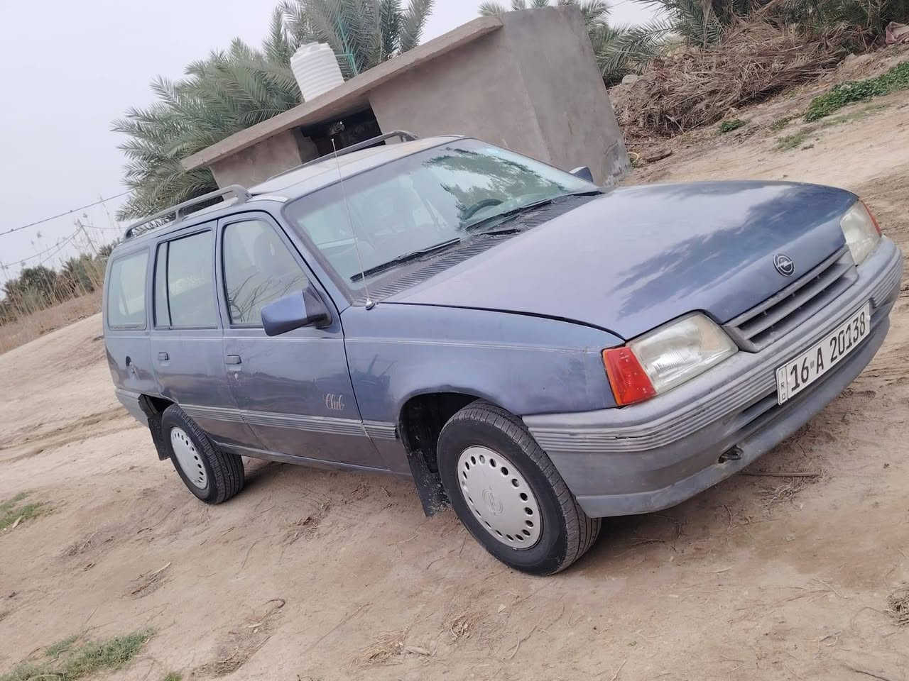 سلام عليكم سيارة اوبل كاديت موديل 90 رقم قادسيه سنوية 2030  سياره مكفولة كفالة عامة تخم السعر 32   تايرات جدد محرك كير حداديه جديده تحويل مباشر كهربائيات جديدة فتحة سلايت مكان السيارة سماوة قضاء الهلال ***********
