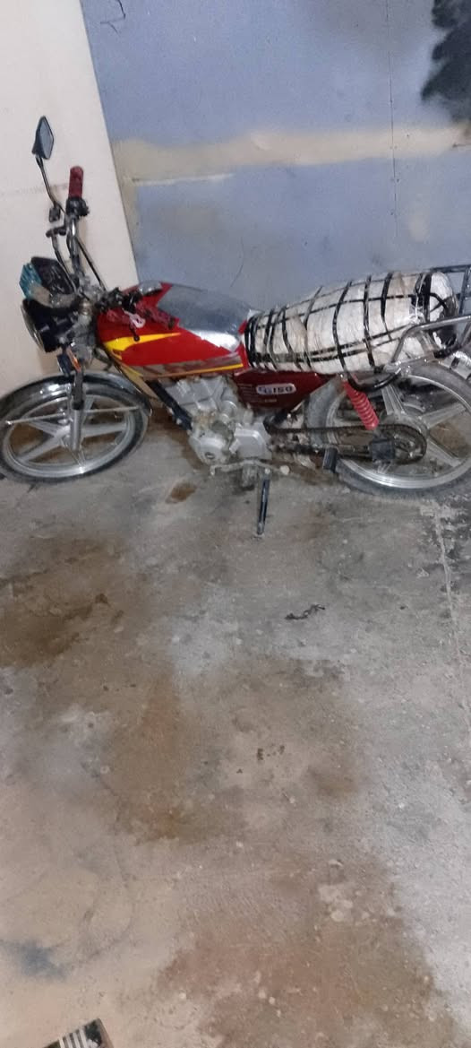 السلام عليكم دراجه للبيع موديل 19 السعر 300 وبيها مجال بسيط ***********
***********
