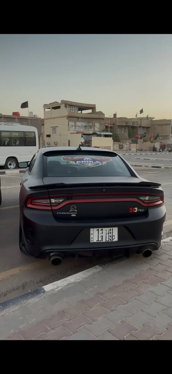 سلام عليكم جارجر موديل 16اصل ارتي حادث سرقة بدون دواخل جملغين وباب سايق بدون حادث برمجة شوته رياضي دركة فورجي اكصل قفل هواي بيه شغلات تعديل على مكينه مكان ميسان سعر 185وببه مجال قليل سياره بسمي سنويه جديده ***********
