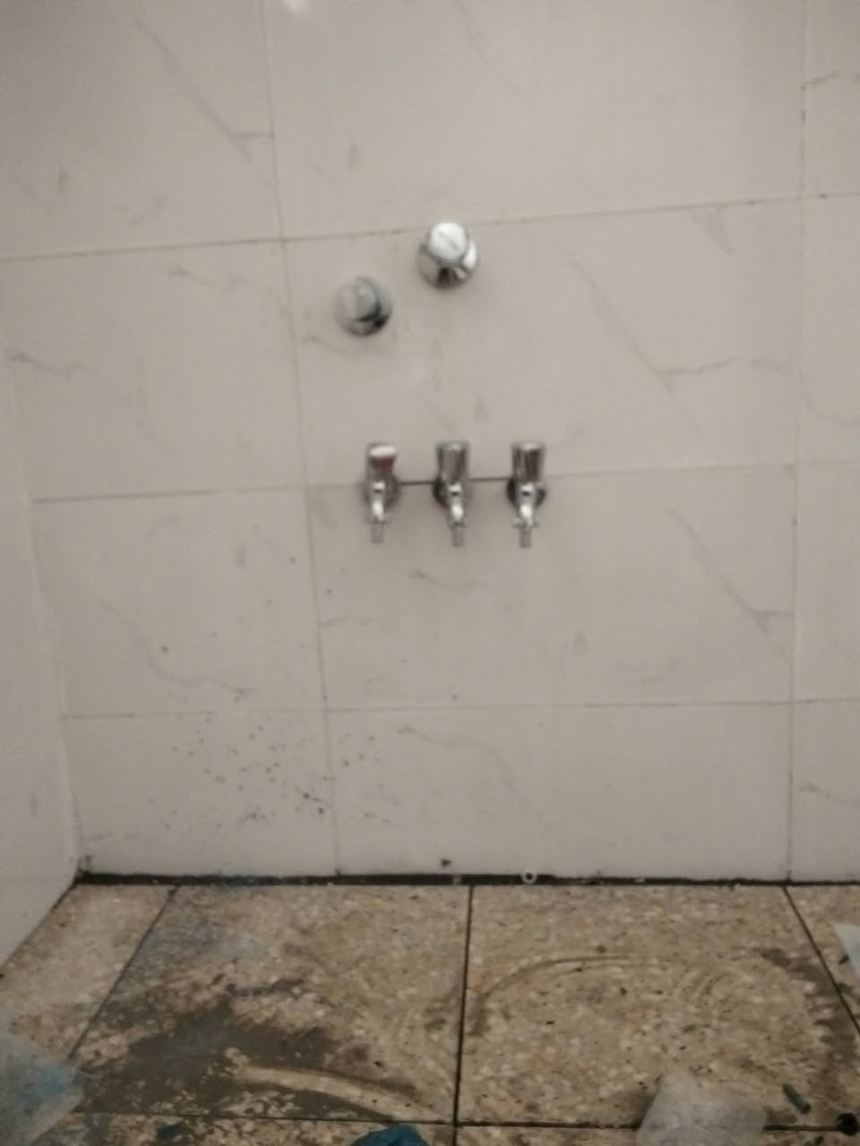 ‏‪0773 953 6352‬‏ اشتغل بليوميه وقطعي متفرغ حاليا
