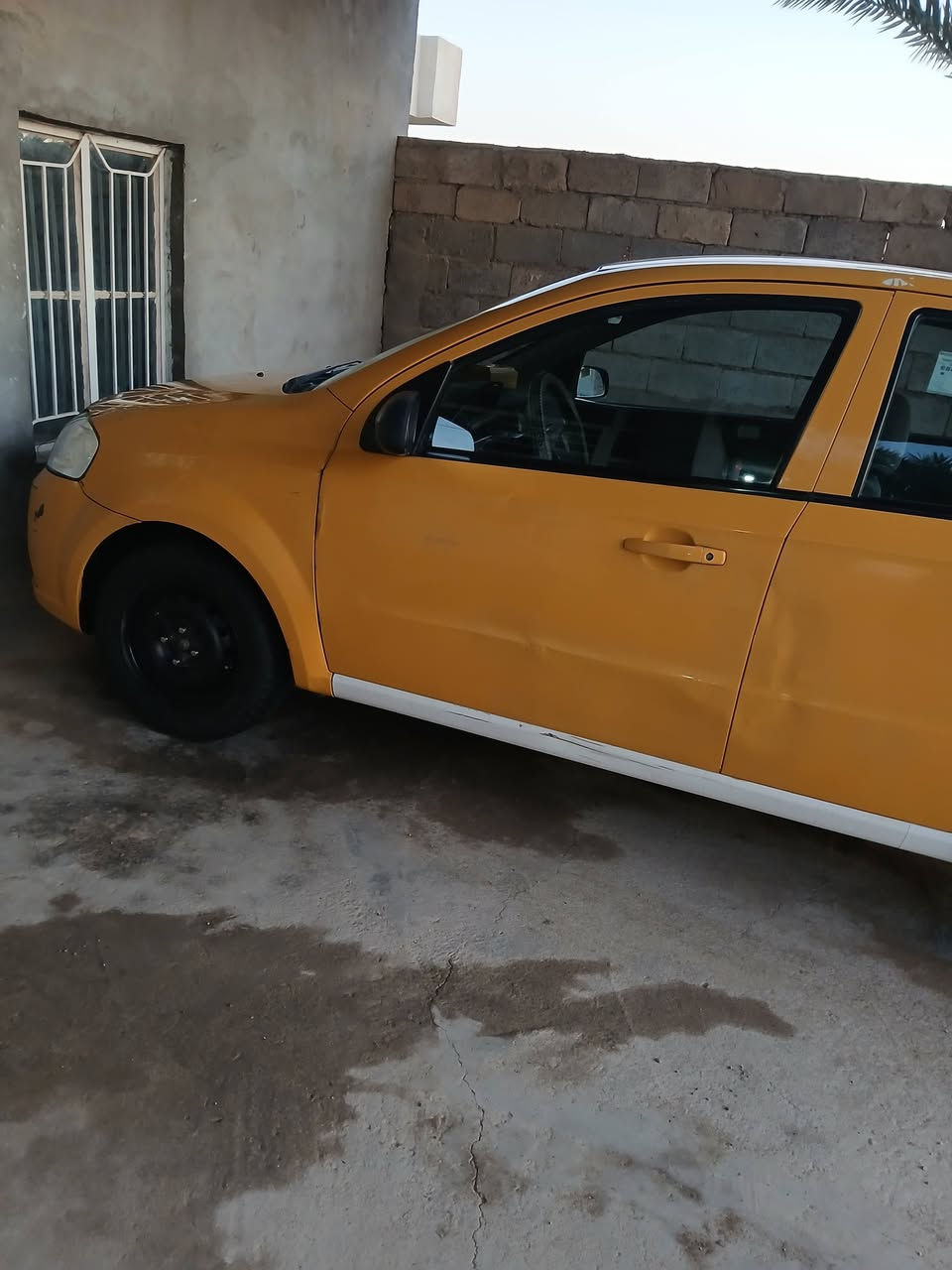 سلام عليكم للبيع افيو خليجي موديل 2009سياره مكفوله جاهزه من كل نواحي هيئه وغرامات مصفره مكان سياره بغداد تحويل ثاني يوم السعر 53 وبيها مجال للتواصل ***********
