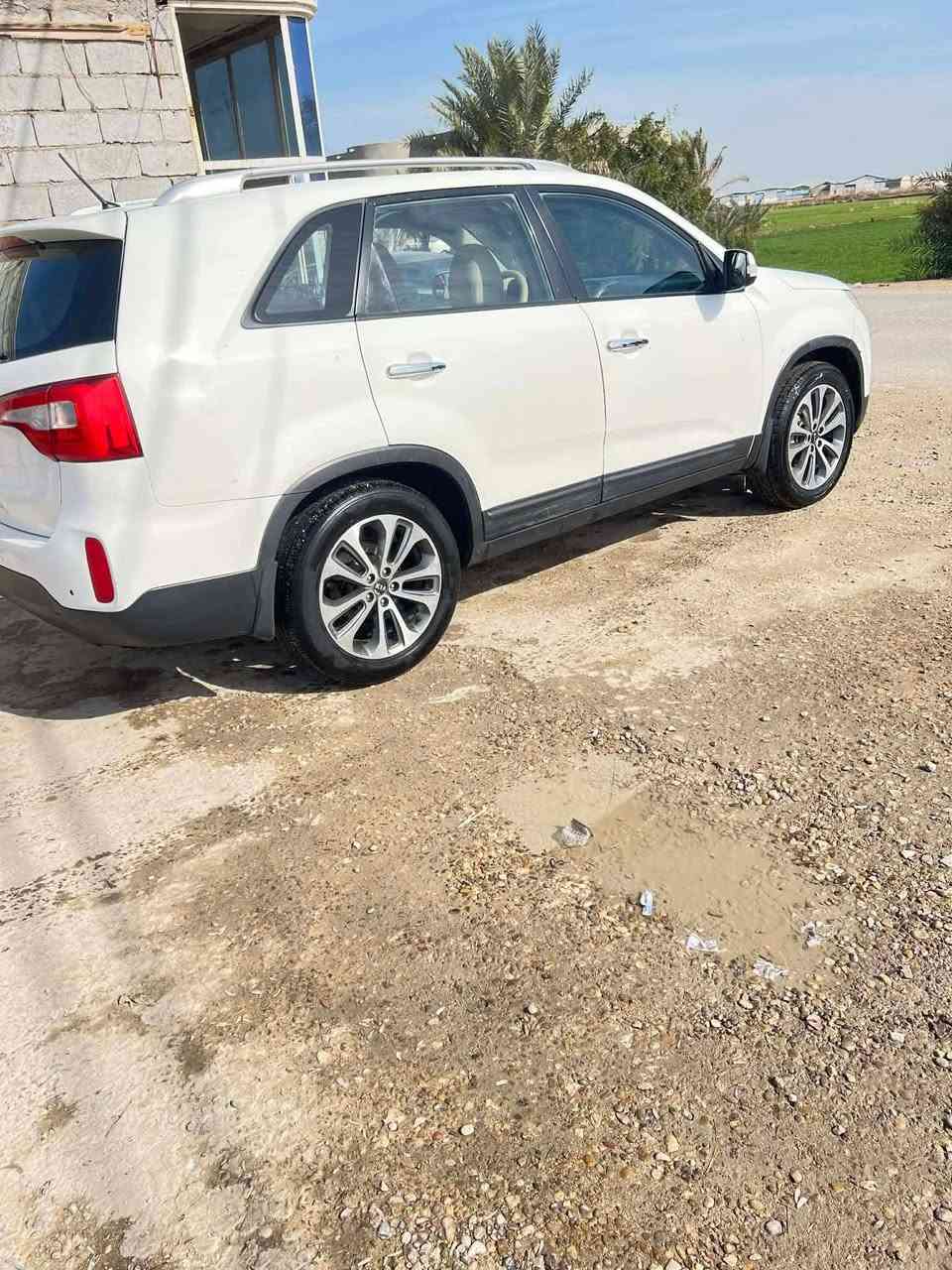 سيرنتو موديل ١٥ فول موصفات ماعده البنرامه مصبوغه عام بيه تجيه مكينه ٢٤٠٠ مكان السياره بلحله هذا رقمي *********** سعره ١٢٥
