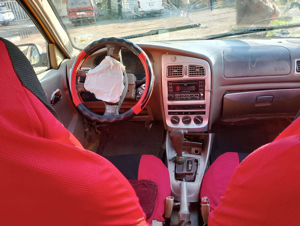 سياره شيري للبيع موديل 10مكينه كير كورلا بيكاتشو حديث اوتماتيك رقمه بغداد تحويل ثاني يوم سعر 20 بيه مجال قليل ***********
