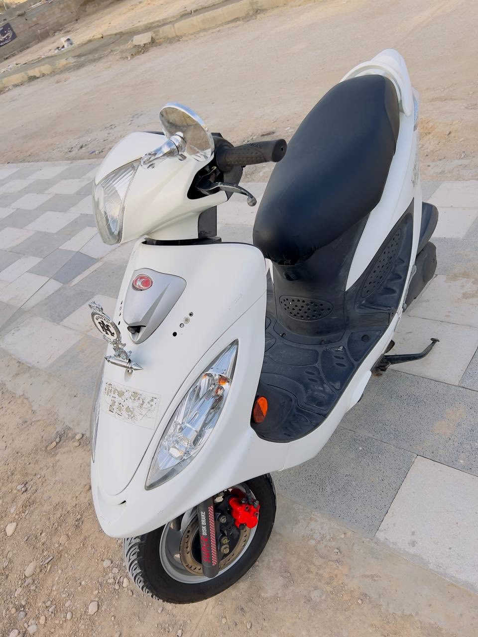 السلام عليكم دراجه كامكو 2019 كفاله عامه كلشي شغال بيه كامره جهازه   رمبه 
السعر خاص مو شراي لا تراسل
***********
