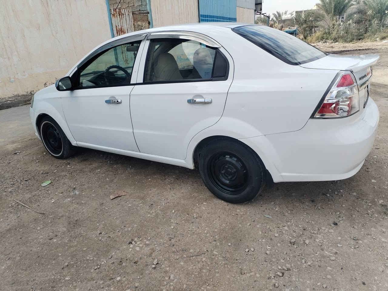 سلام عليكم للبيع افيو موديل 2011 خليجي مكينه مفتوح رقم كربلاء انكليزي بسمي سياره بيه كم مكان صبغ سياره حلوه وجاهزه مكينه كير حداديه تخم تاير دواخل حلوه ونضيفه شاشه كامره اي استفسار *********** عنون نجف مشخاب سعره 77
