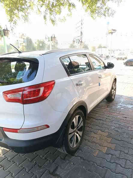 السلام عليكم
سبورتج ٢٠١٣ مواصفات خليجية
بانوراما
محرك 2000 .  دوش
السيارة مكفولة من التبديل والصبغ
سونار المندلاوي . مرفق مع الصور
كير محرك تبريد كهربائيات . كل نقص مابيها
ماشية ١٩٠
بيها بارد فقط مؤسر بالسونار
هزة جديدة
سنوية جديدة
تحويل مباشر
سيارة بأسمي
السعر ١٤٥  قفل .
ه/ ***********
البياع . ابو مريم
