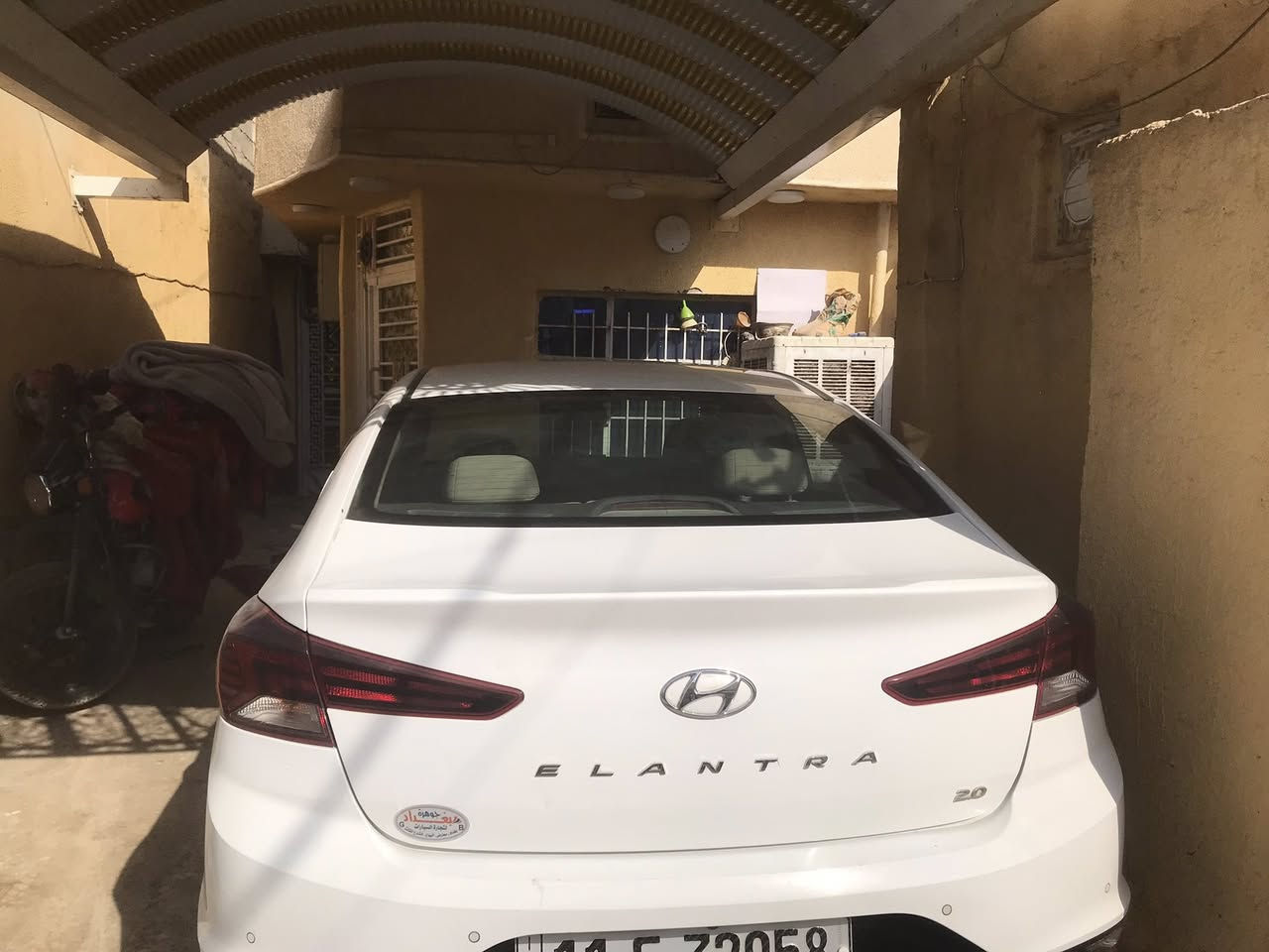 النترا موديل ٢٠٢٠ خليجي رقم بغداد باسمي السيارة مكفولة بصمه فتحه السيارة بيهه تصلح بلدوسه موضح بلصوره مكاني البياع السعر ١٧٠ الرقم ***********
