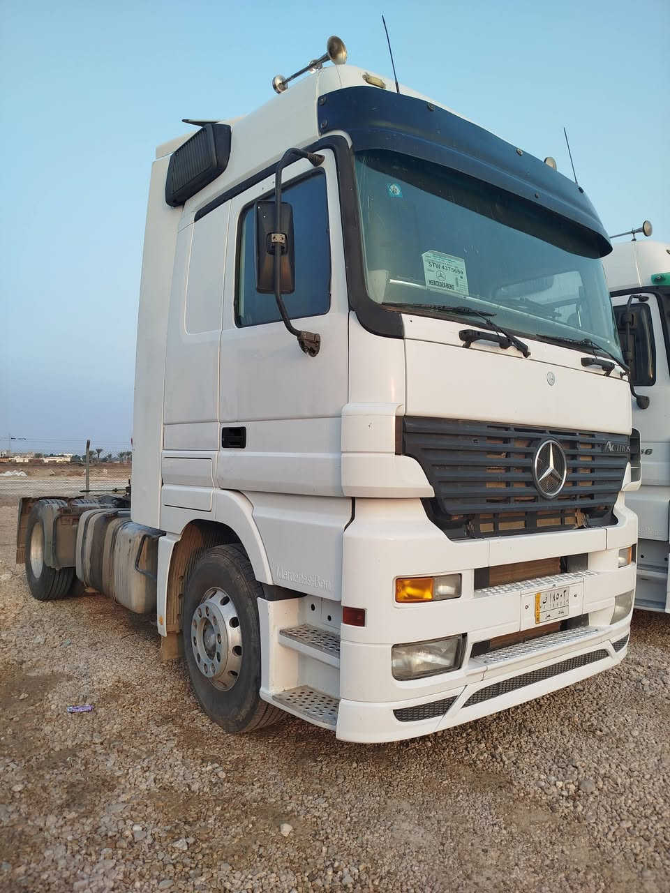 اكتروس فقط راس  موديل 2002 الحجم 1843 مربوطه صهريج رقم بغداد محور طويل متواجد في معرض بغداد الحديث العنوان الانبار الرمادي منطقه الشراع الخط السريع للتواصل ***********
***********
