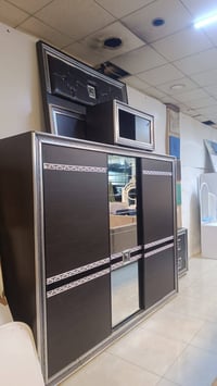 غرفه جديده للبيع نضيفه السعر 325وبيها مجال   07770469960