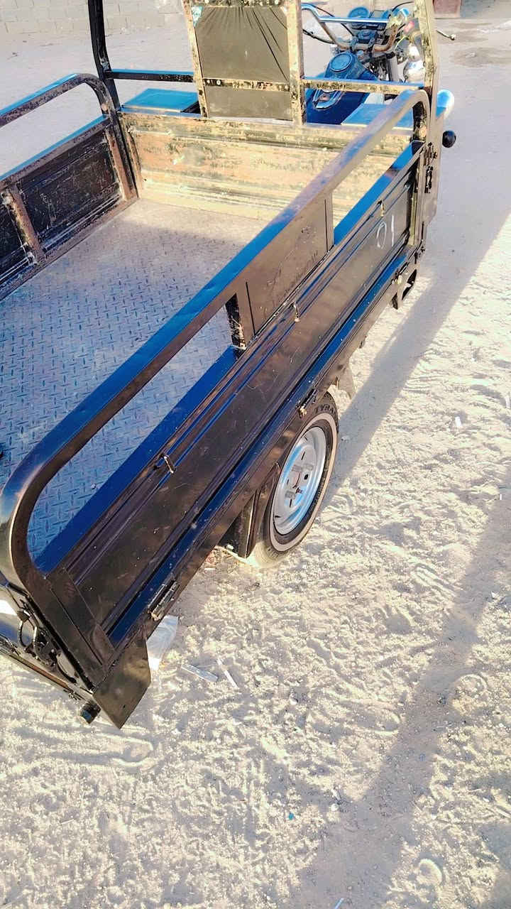 السلام عليكم ستوته جمره مديل 21رقم انكليزي بسمي محرك جديد لاتبخير ولا تنقيص كهربائيات شغاله مامتواجد علفيس ***********
