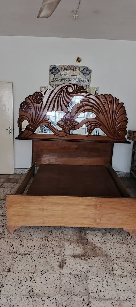 سلام عليكم جربايه ام نفرين نضيفه بغداد المشتل قرب اسواق فدوه سعر 80وبيه مجال شراي خاص او تصال ***********بي وتساب
