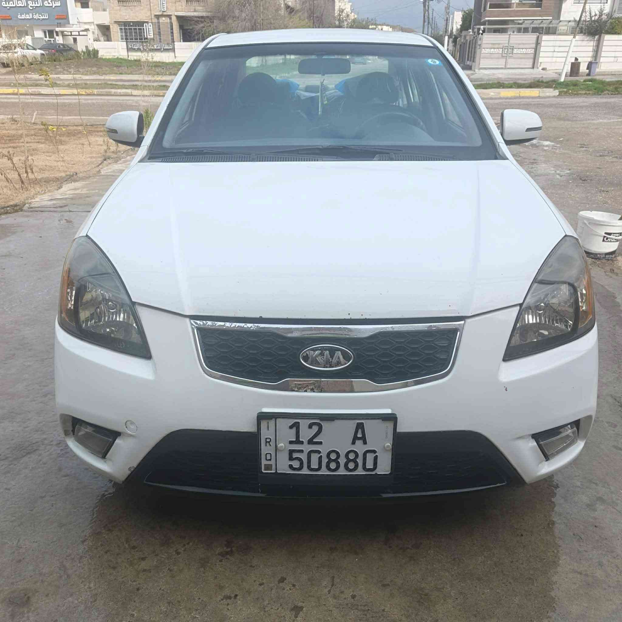 السلام عليكم ورحمة الله اقره المنشور قبل لا تخابر حبي أمريكي  كيه ريو محرك بدايه صرف محرك 16و بيها جاملغ اليمين كدام بها داخل قاعده مال دبل و كابون بانزين وبسمنه السيارة ثاني يوم التحويل 92$
***********اتصل
