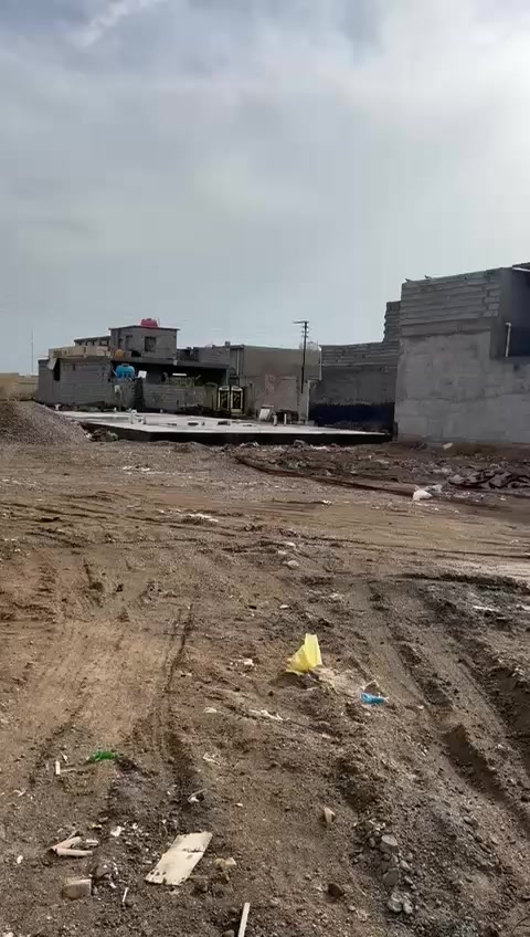 اخوان بيت للبيع منطقه حي المهندسين طابو  منطقه حي الانتصار

ال بيت مساحه 140متر طابوك لبيت شغل درجه اولئ

لبيت كامل كلشي بس جيب غراضك سعره 135وبي مجال تكعد ويا صاحب البيت وتعامل  موقع كلش حلو وقريب ع شارع تفاصيل داخل الفيديو ***********
