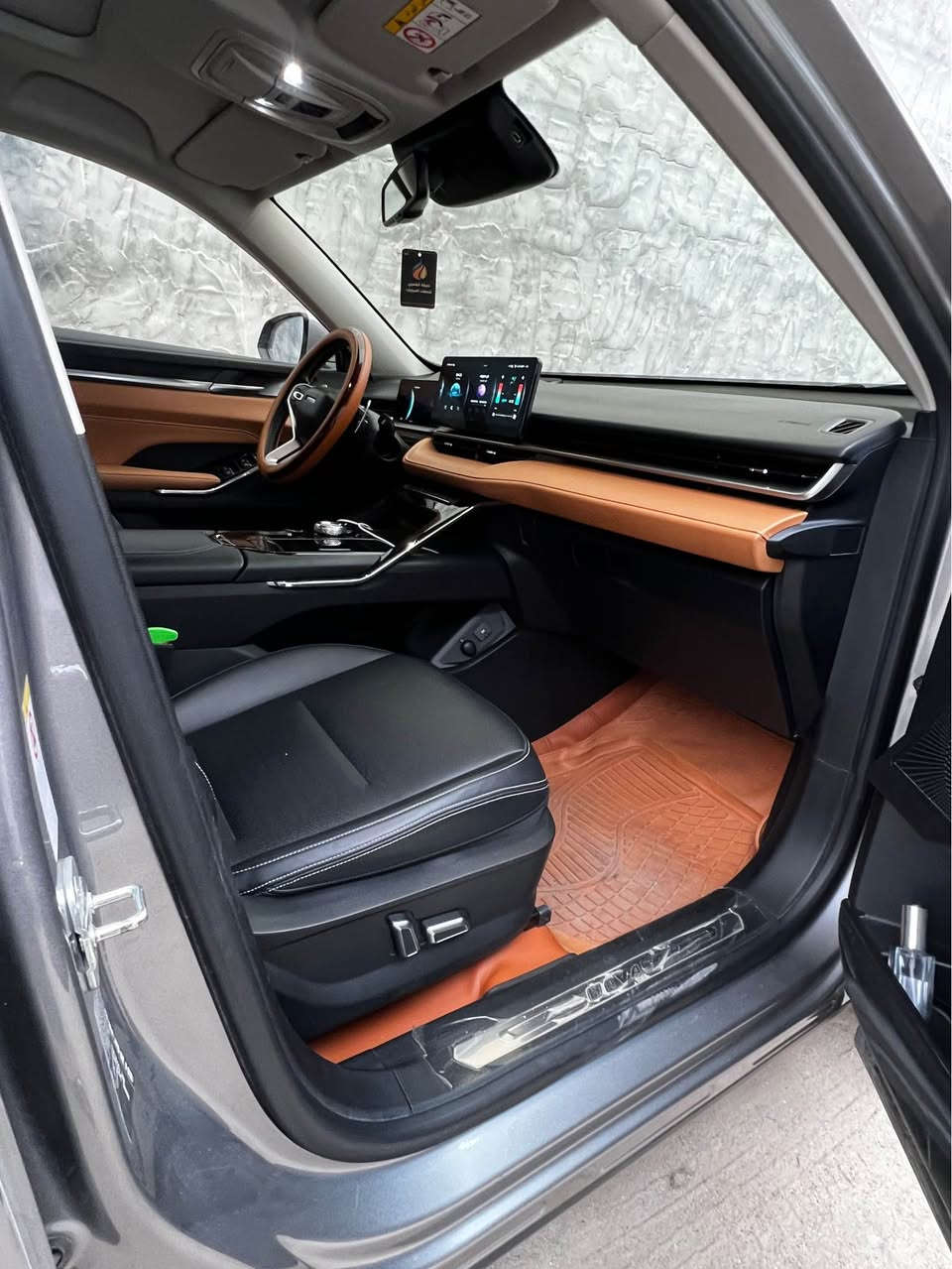 Haval H6 2022

السلام عليكم 

هافال H6 موديل 2022

السيارة فول مواصفات ونظيفة استخدام شخصي، ما تحتاج شي أبد 

كفاله السياره من (بارد, صبغ )

المواصفات:

• تشغيل بصمة + بصمة أبواب

• شاشة كبيرة + نظام ملاحة

• كاميرات 360 درجة

• رادار كامل (تنبيه خروج عن المسار + النقطة العمياء)

• مثبت سرعة

• مقاعد جلد نظيفة

• تحكم كامل بالمقود

• إضاءة LED أمام وخلف

• جنوط ألمنيوم

• تكييف ثلج

• اشاير بالمري 

• ⁠مري شفط 

• ⁠حساسات امامي خلفي 

• ⁠كراسي كهرباء 

• الجام اتو

• ⁠ماشيه 77.000 الف  

• ⁠وبعد بيه هواي مواصفات

محرك السياره 2000 تيربو 

• ⁠سعر السياره 160 وبيه مجال قليل  مكان السياره البصره حي المهندسين  

• ⁠*********** 

• ⁠*********** البصرة, العراق
