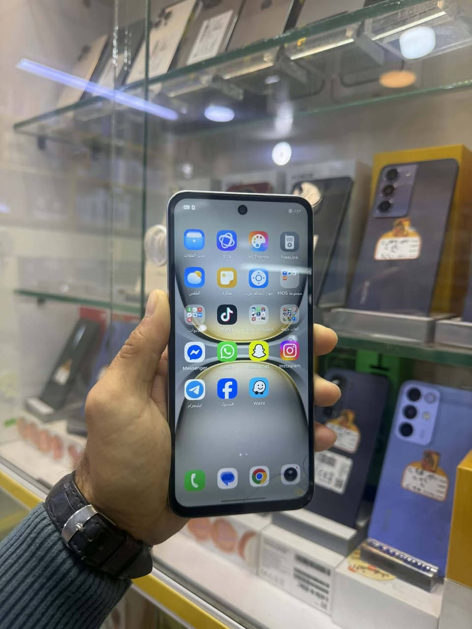 تكنو سبارك 40سي الذاكره 256عشوئيه 8+8 بطاريه 6000 شاشه 120هيرتز جهاز مكفول فقط كسر بسيط بلشاشه جوه مامئثر ابد السعر مناسب جدا 105 الاستفسار خاص او الاتصال ***********بي وات ساب
