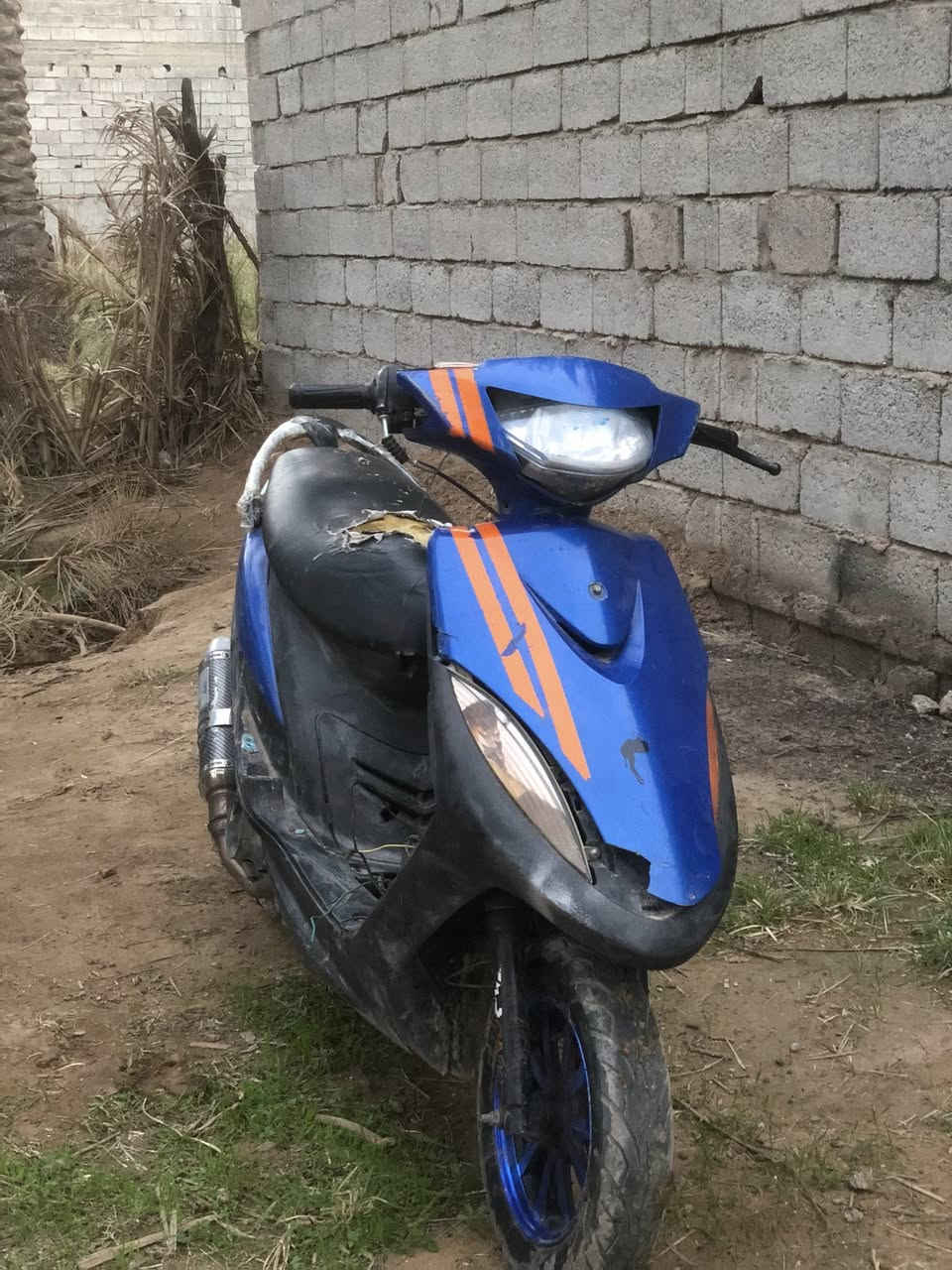 سلام عليكم دراجة ماكس عدلة  بوشة 55 شلعة  فول   لمكان ديالى شهربان السعر 225 وبيها مجال حك الجية الرقم *********** اتصل وتدلل
