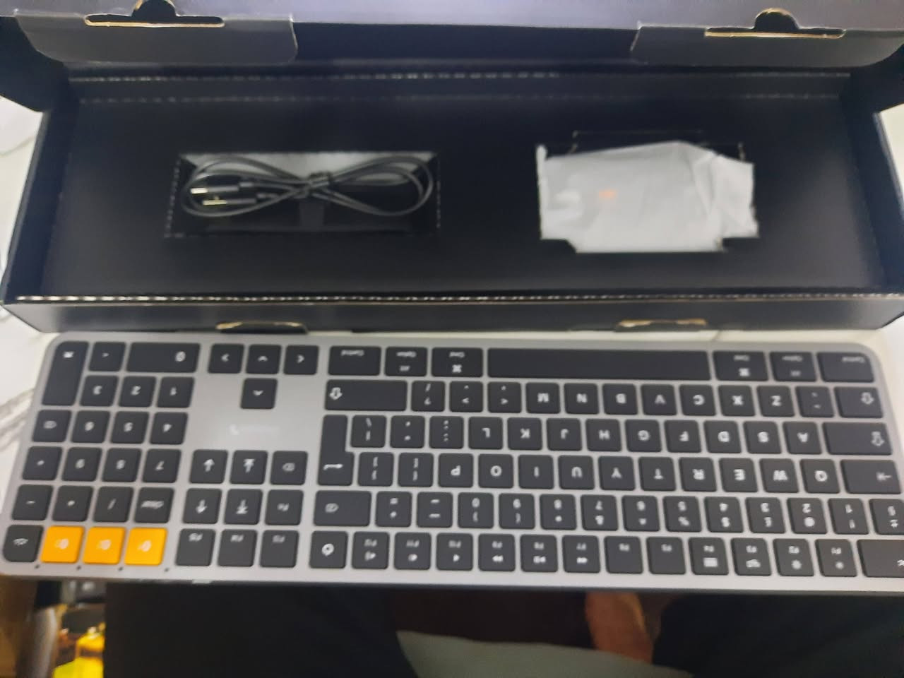 سلام عليكم 
كيبوردات مكتبيه مع الماوس مالتهم قطعتين سعرهم60الف توصيل بغداد 5 الاف خارج بغداد 6الاف للحجز والاستفسار ***********
