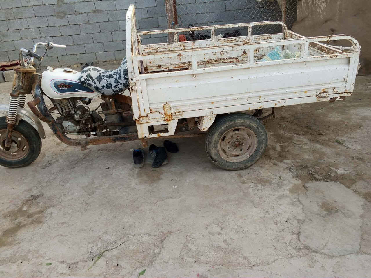 ستوته للبيع سنويه بيها كارتونيه مو عاج راعيها الشرعي جيراني يحول بكل وقت موديل 10 لوحاتها بعدنه مامستلمينهن تروح گبل تستلم لوحات  شاصي ومكينه كفاله ولباقي شوفت عينك وحسب قناعتك. مكاني بالدوايه الشراي يخابرني. ***********
