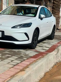 سيل فايف 25 داخل ابيض ماشية 4000  كفالة عامة 07716522730
