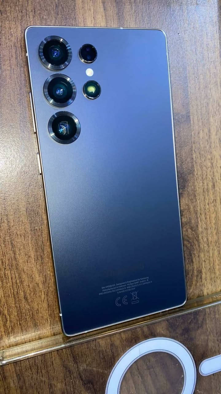 السلام عليكم
S25 ultra 
ذاكرة خارجية 256 
ذاكرة داخلية 12
جهاز جديد بعده بالضمان 
سعر مليون قفل 
مستخدم شهرين نظيف جدا
الخاص مفتوح
***********
