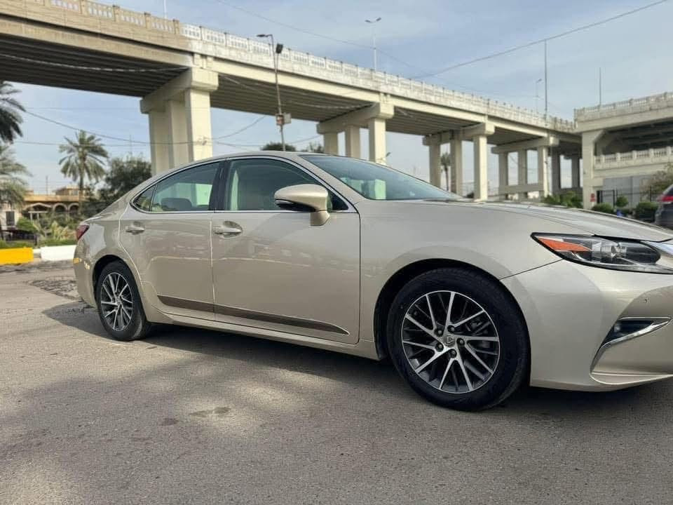 سلام عليكم لكزز es350
2018 وارد امريكي صبغ فقط بنيد وبارد بل صندوك بدون ايرباك ماشيه 85 فول مواصفات مكانه كربلاء 
السعر 185
***********
