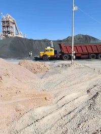 للبيع اقجم موديل 83محرك سوبر كير130 السياره جاهزه للعمل‏(‪07867435311‬...