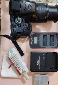 نيكون 5600d • عدسة 18-55 • مستخدم شخصي